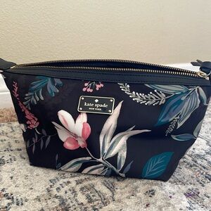 Kate Spade ♠️ Makeup Bag